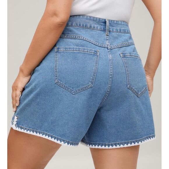 BLOOMCHIC 14 Embroidered Hem Wide-Leg Denim Shorts NWT blue jeans - Picture 3 of 10